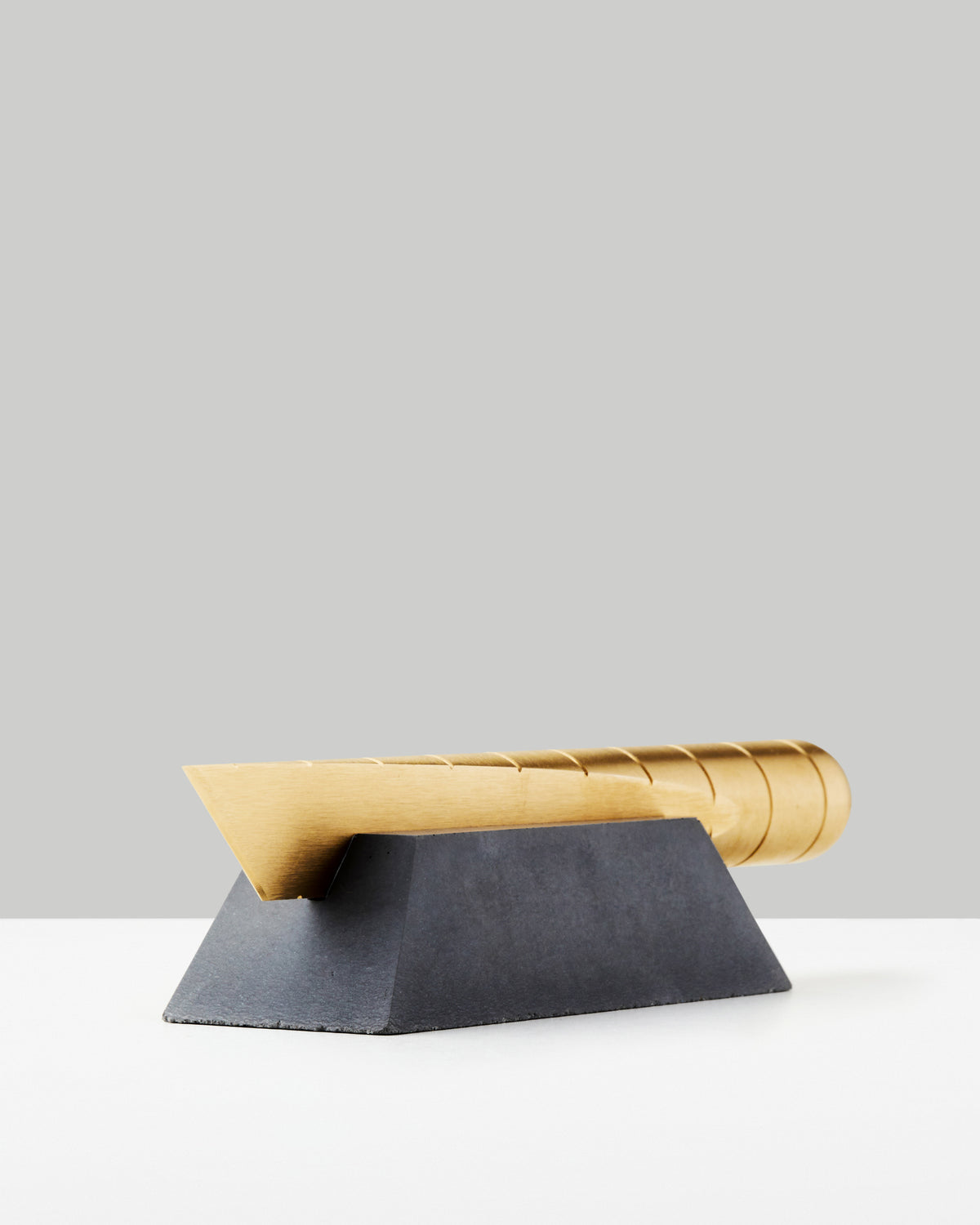 Desk Knife Plinth